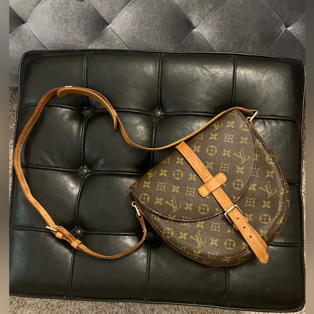 Louis Vuitton Chantilly GM Crossbody